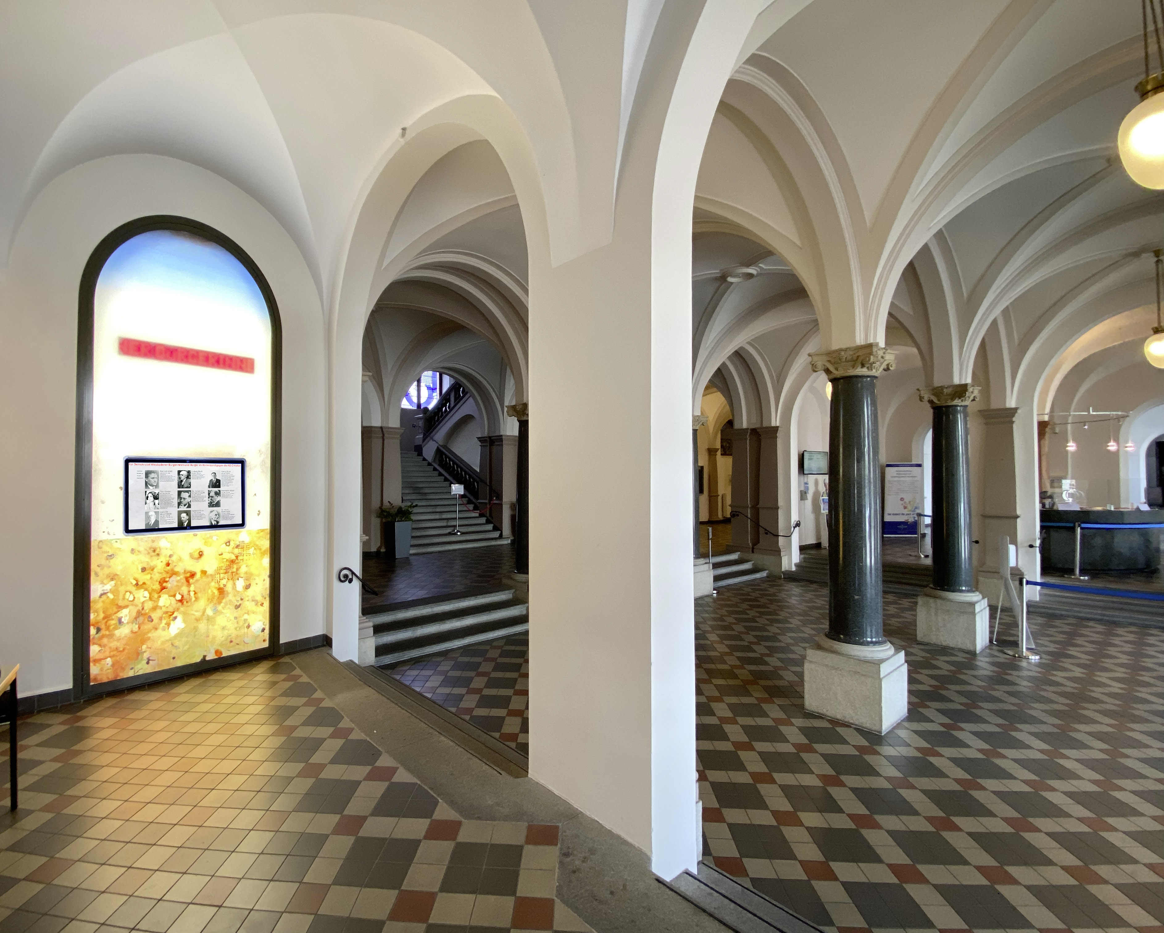 Foyer Rathaus Wiesbaden